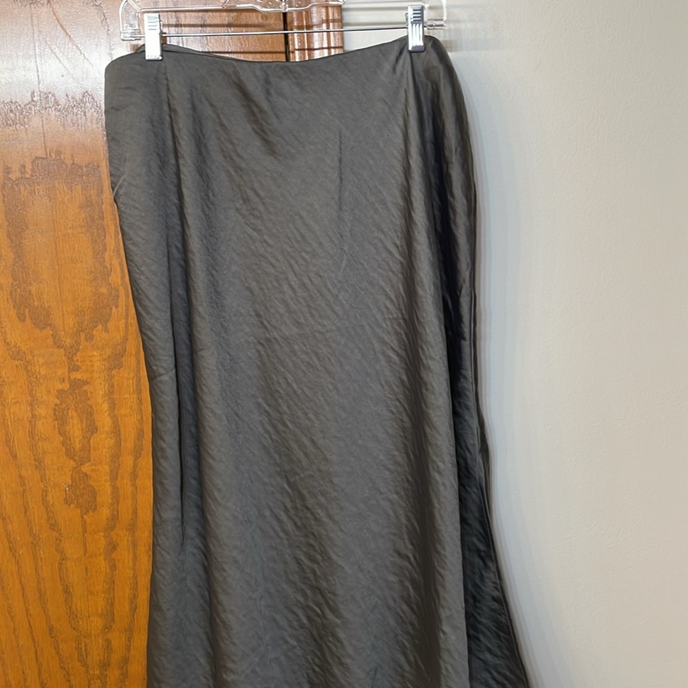 LANE BRYANT NWT Women’s Size 18 Bias Cut Slip Satin Skirt Midi Polyester - Picture 6 of 12
